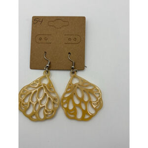 ✨5/$25✨Yellow Cutout Drop Earrings NWOT